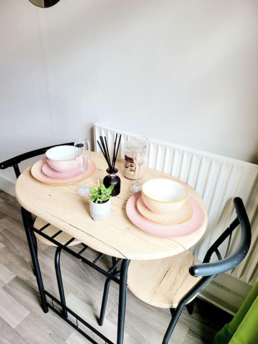 One Bedroom Apartment With A Terrace In Angel Londra Esterno foto